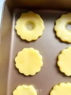 Make Strawberry jam cookies step 8