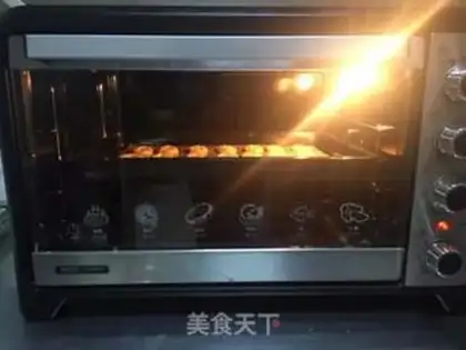 Make Roman shield cookies step 10
