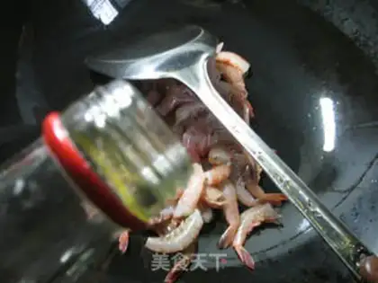 Make Golden mushrooms fried shrimp step 1