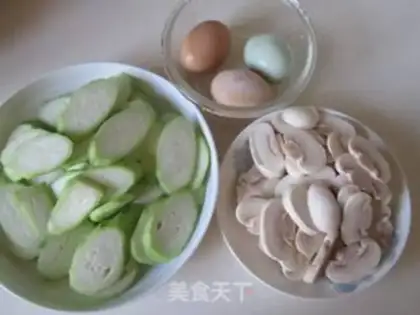 Make Sniffles, fried eggs step 0