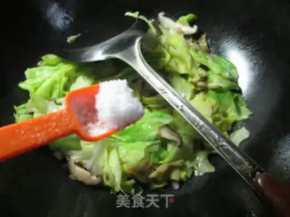 Make Scrambling veggie mushrooms and urchins step 5