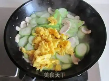 Make Sniffles, fried eggs step 7