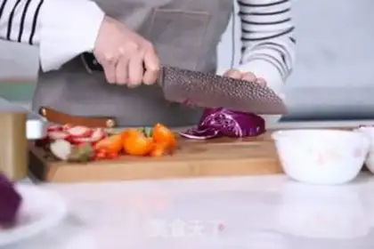 Make Strawberry sauce, black curd duck step 3