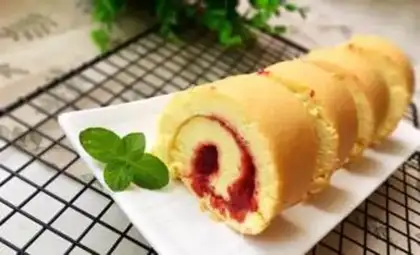 Make Strawberry cake rolls step 18
