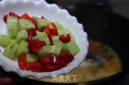 Make Curry crab rice step 5