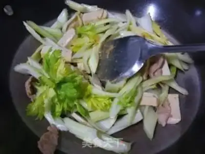 Make Celery tomato dry step 7