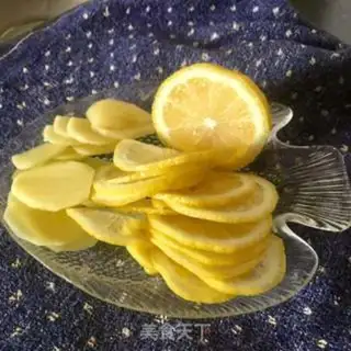 Make Lemon ginger beverage step 1