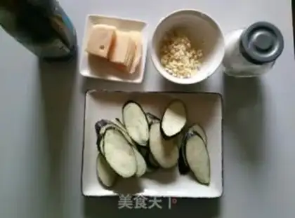 Make Garlic cheese and cheese step 0