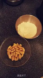 Make Galicia almond cake step 1