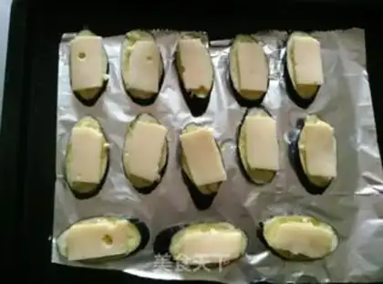 Make Garlic cheese and cheese step 3