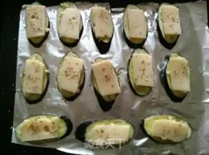 Make Garlic cheese and cheese step 4