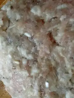 Make Pork shrimp rolls step 2