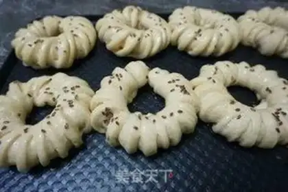Make Chinese honey milk bread step 11