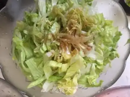 Make Crab willow salad step 5