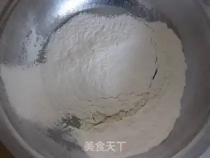 Make Cranberry Swiss roll step 4