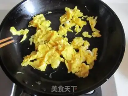 Make Snowball egg fried rice step 3