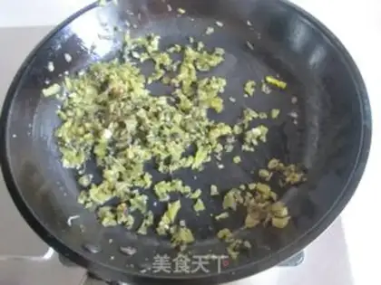 Make Snowball egg fried rice step 4