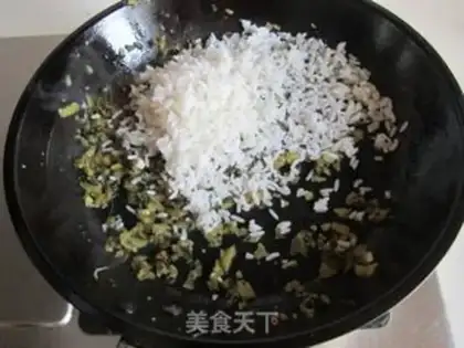 Make Snowball egg fried rice step 5