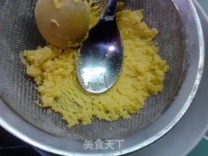 Make Pineapple-free kernel cake step 1