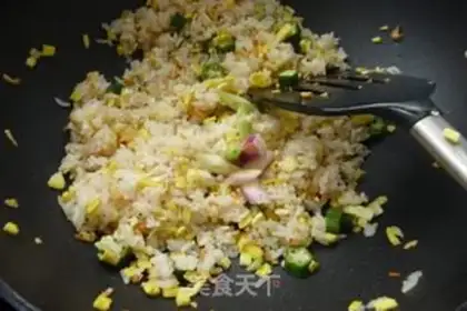 Make Garlic fried rice step 8
