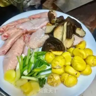 Make Chestnut chicken wings step 0