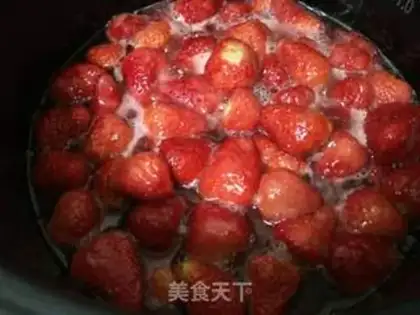 Make Strawberry sauce step 1