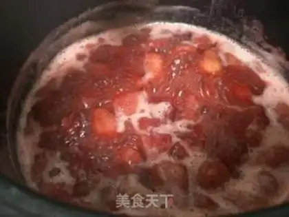Make Strawberry sauce step 2