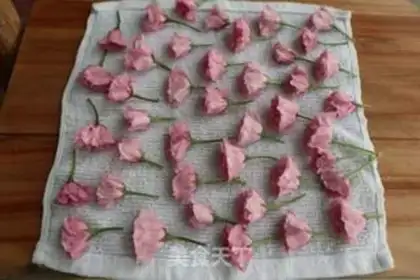 Make Salted cherry blossoms step 2