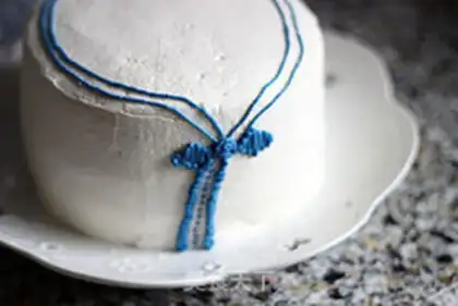 Make Flag robes, varnish cake step 12