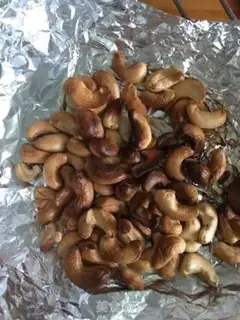 Make Celery with cashew nuts step 1
