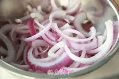 Make Roast chicken onion sauce step 1