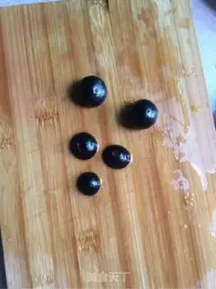 Make Fruit panda step 4