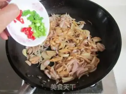 Make Onion-headed chicken silk step 5