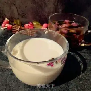 Make Rose milk tea step 4