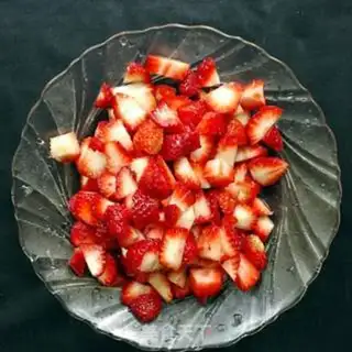 Make Strawberry sauce step 0