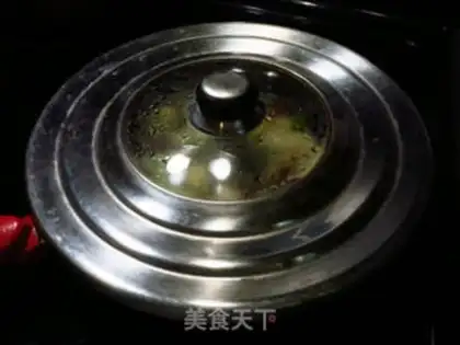 Make Roller sauce with pasta step 0