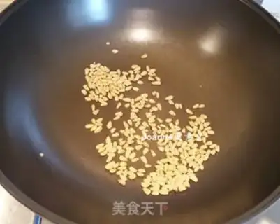Make Roller sauce with pasta step 2