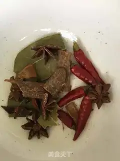 Make Five pickles of peanut rice step 1