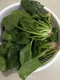 Make Egg fan spinach step 0
