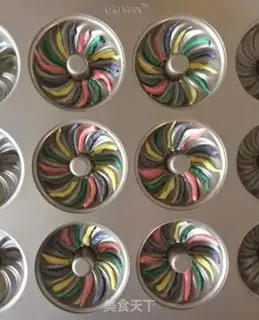 Make A multi-coloured cyclone cake step 7