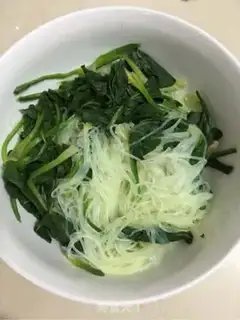 Make Egg fan spinach step 2