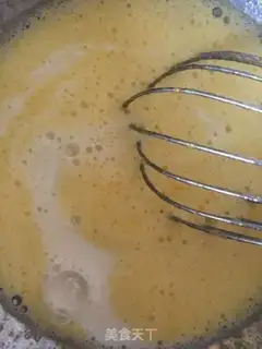 Make A multi-coloured cyclone cake step 10