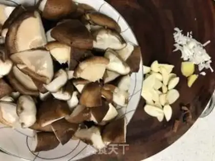 Make Plum mushrooms step 0