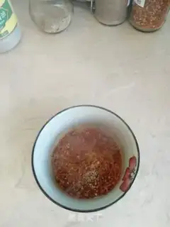 Make Homemade pepper oil step 2