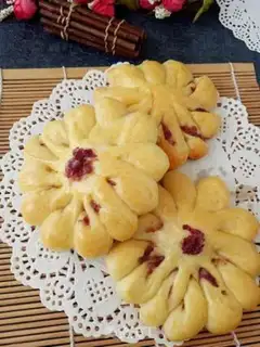 Make Rose-shaped bread step 5