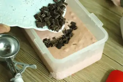 Make Strawberry chocolate ice cream step 17