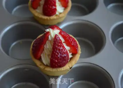 Make Cheese strawberry tower step 14