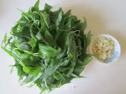 Make Garlic cuisine step 0