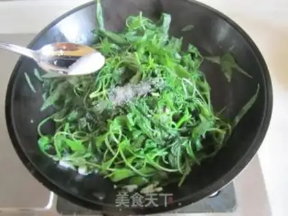 Make Garlic cuisine step 3