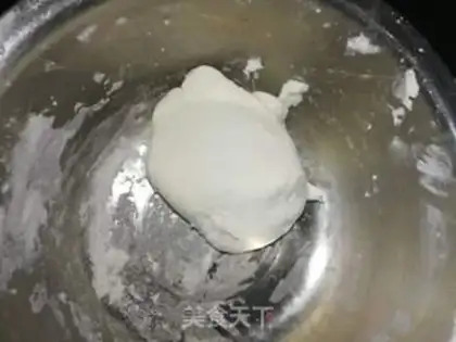 Make Cinnamon makes round step 1
